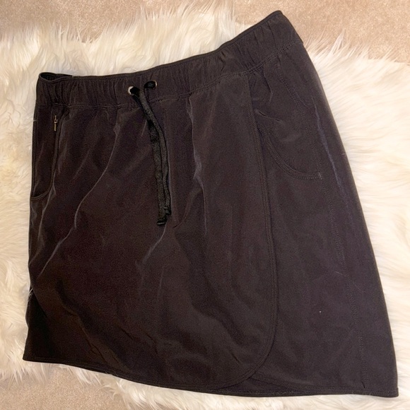 Patagonia Women’s Fleetwith Skort Size Large - Picture 12 of 16